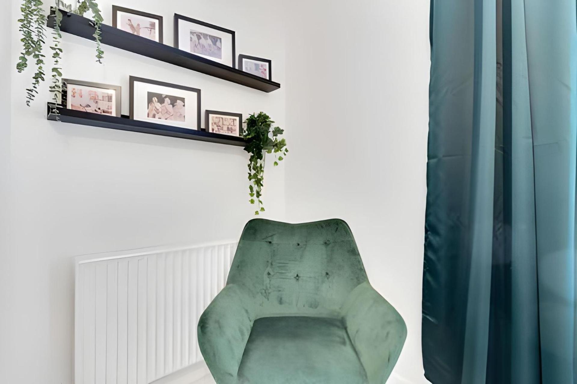 City Centre 2 Bedroom Apt - Free Parking - Wifi - Smart Tv Plymouth Exteriör bild