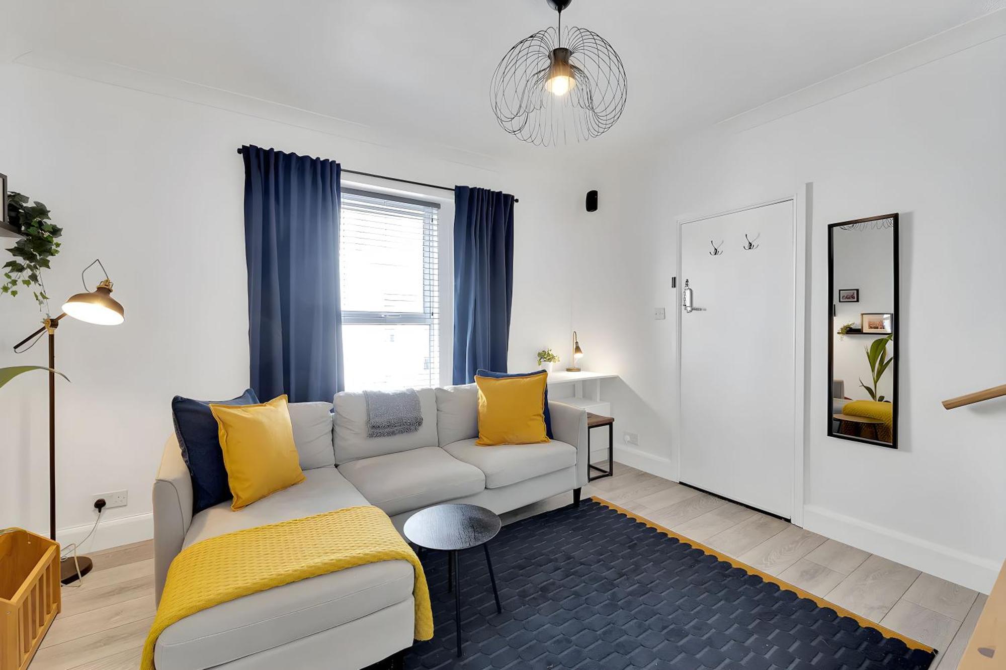 City Centre 2 Bedroom Apt - Free Parking - Wifi - Smart Tv Plymouth Exteriör bild