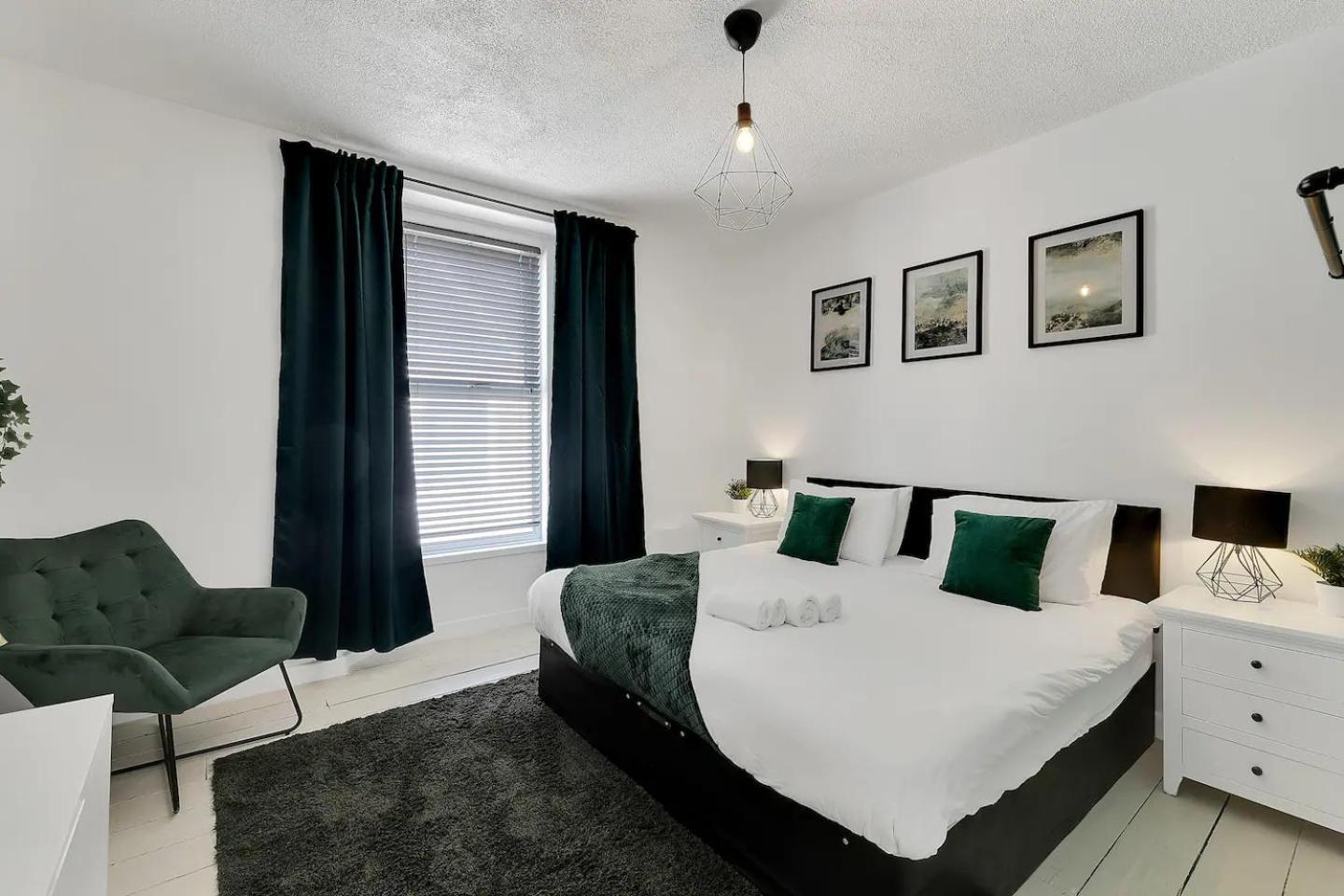 City Centre 2 Bedroom Apt - Free Parking - Wifi - Smart Tv Plymouth Exteriör bild