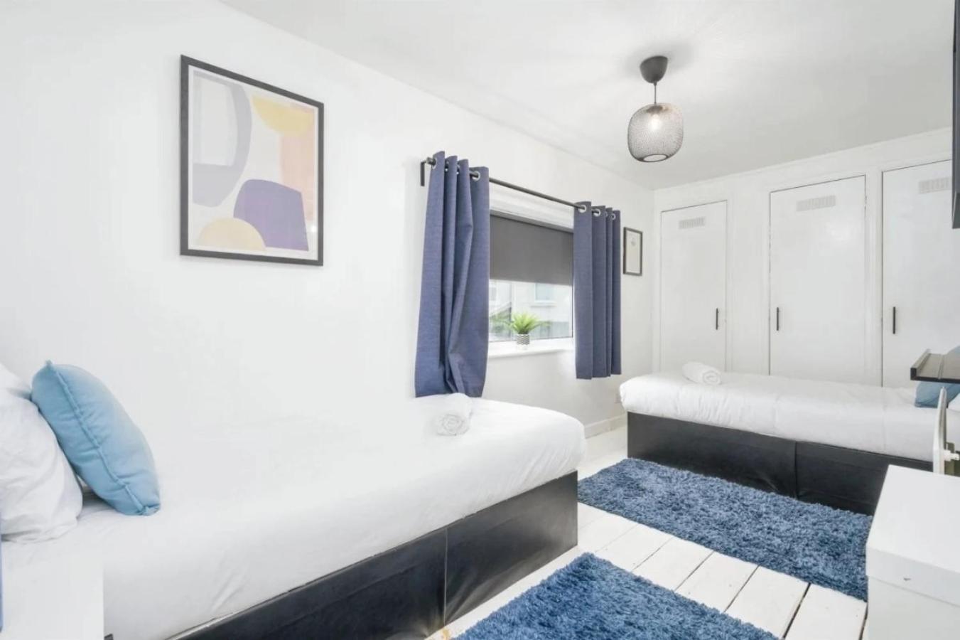 City Centre 2 Bedroom Apt - Free Parking - Wifi - Smart Tv Plymouth Exteriör bild