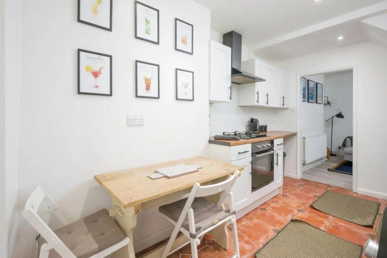 City Centre 2 Bedroom Apt - Free Parking - Wifi - Smart Tv Plymouth Exteriör bild