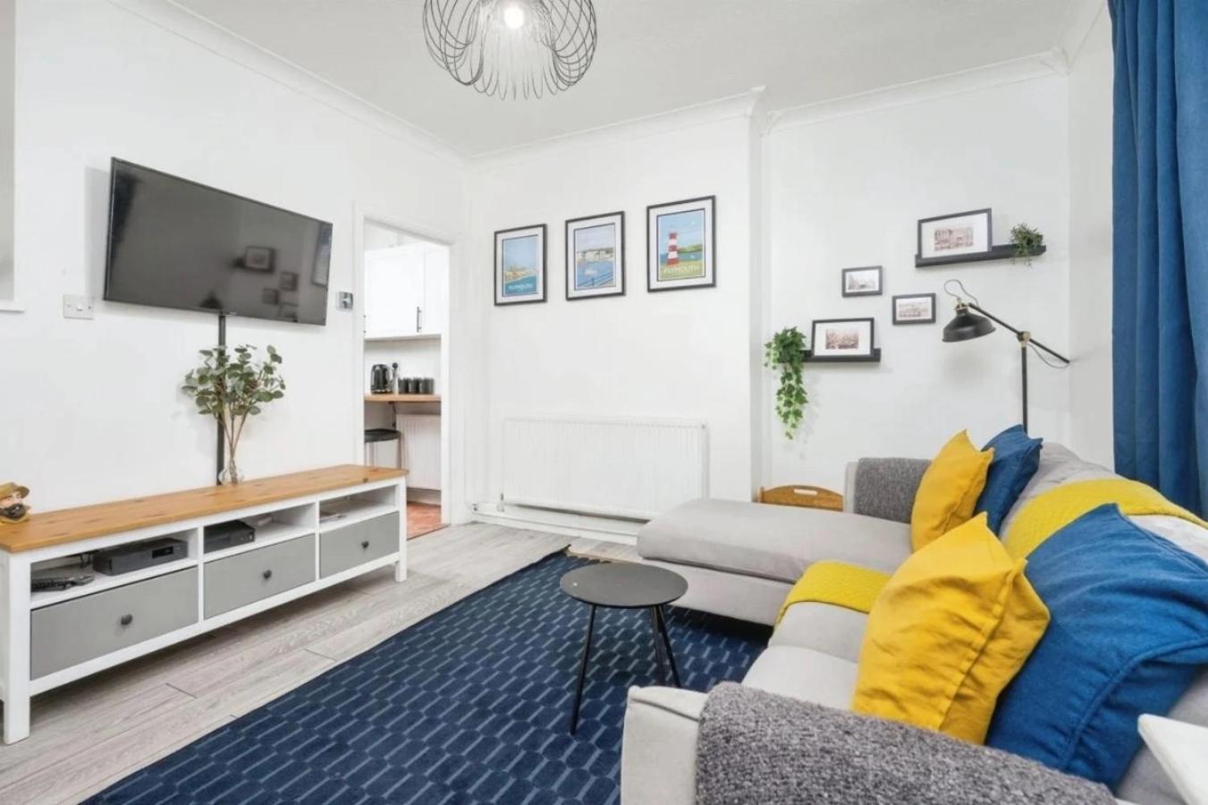 City Centre 2 Bedroom Apt - Free Parking - Wifi - Smart Tv Plymouth Exteriör bild