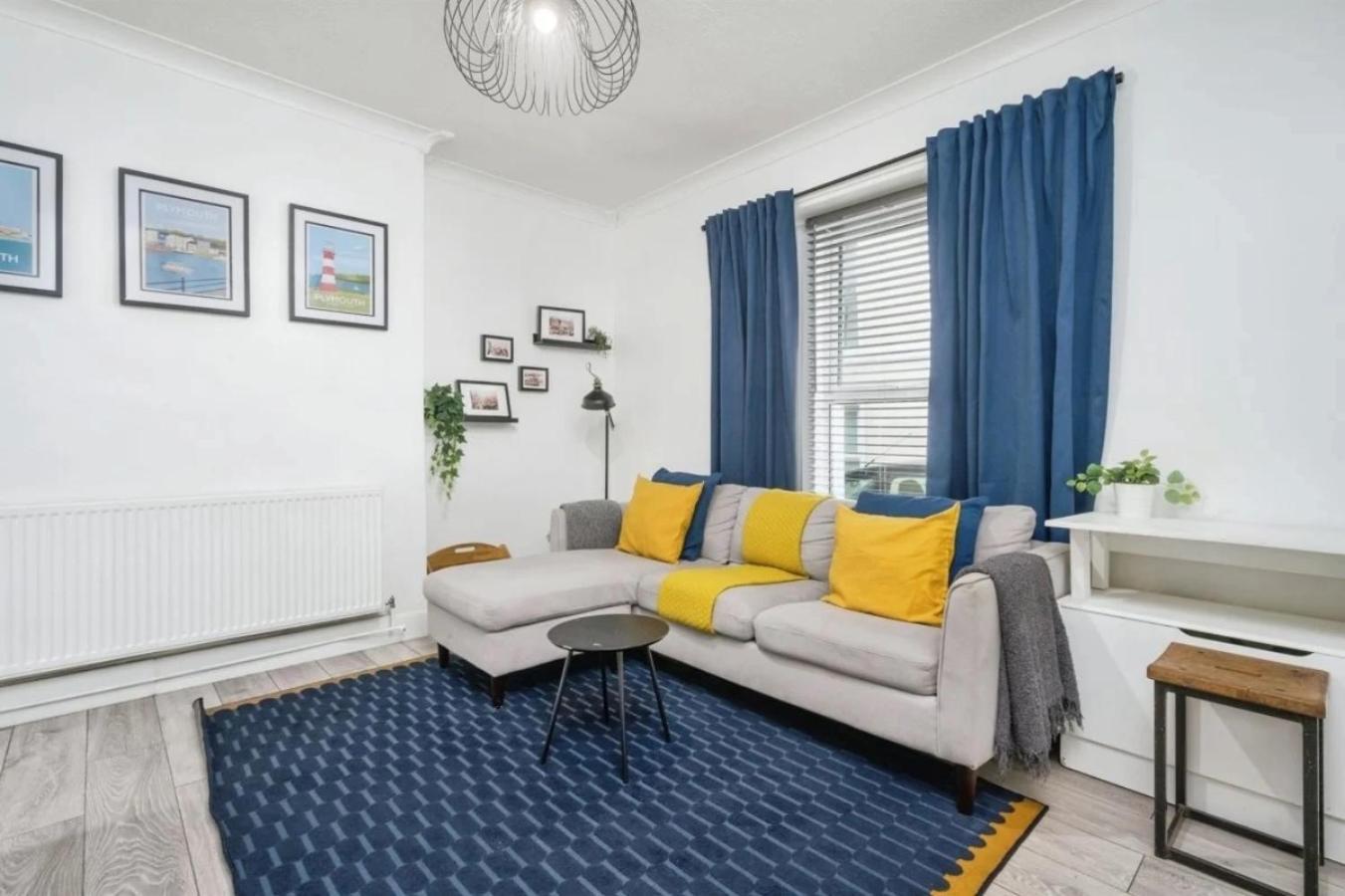 City Centre 2 Bedroom Apt - Free Parking - Wifi - Smart Tv Plymouth Exteriör bild